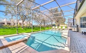 Near Disney! Spacious 5Br Resort Home With Private Pool, Hot Tub And Theater!